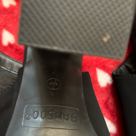 BAMBOO Size 7 Black Heels - Picture 4 of 4